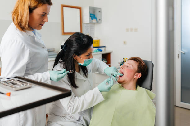 Best Dentist for Tooth Abscess  in South Taft, CA